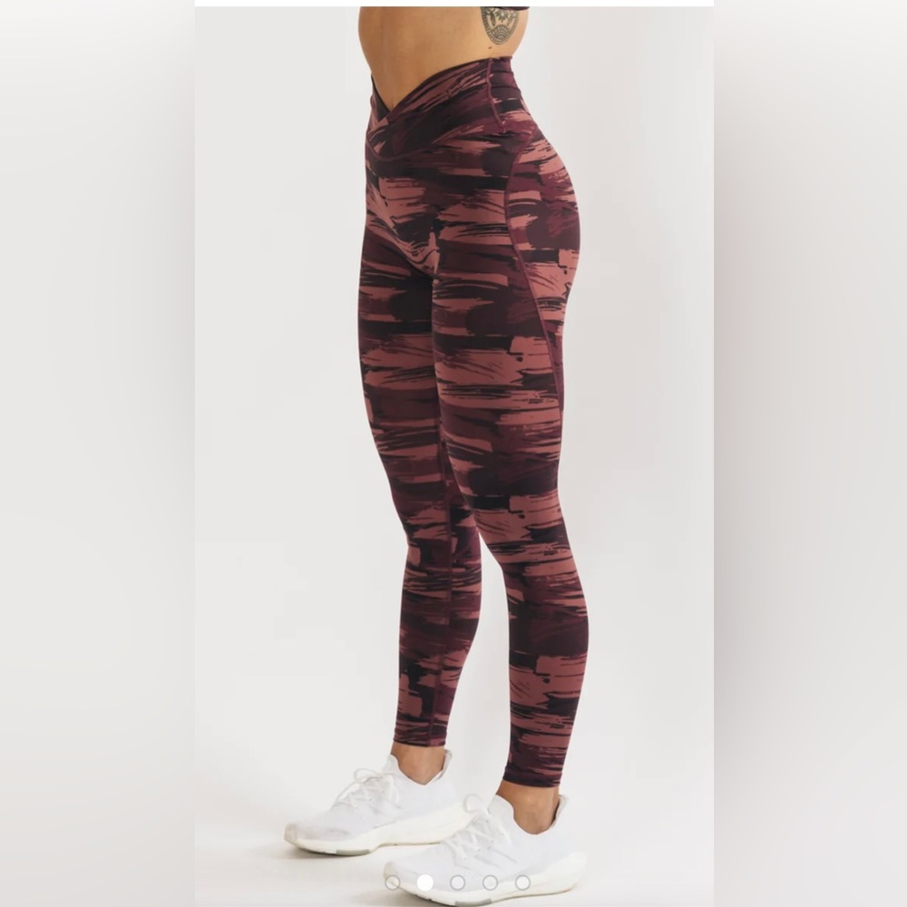 Alphalete Surface Power Legging size Large like new